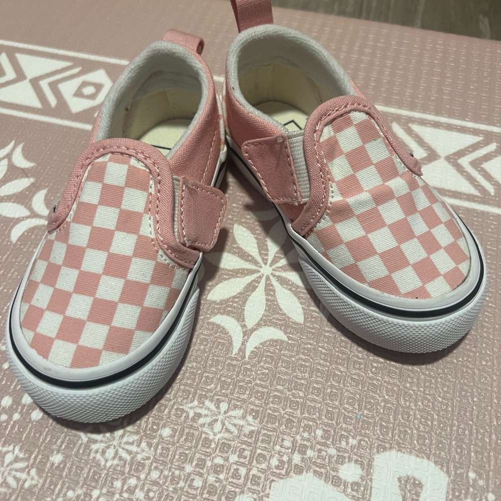 Vans - Pink Checkered Slip-On Shoes